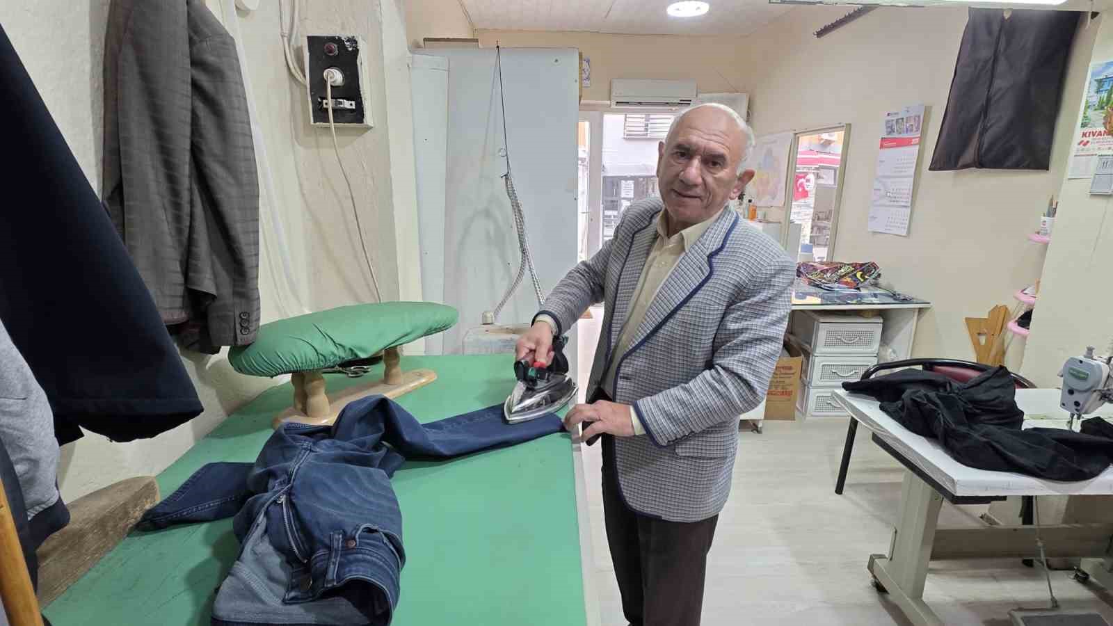 kutahyada-52-yillik-terzi-himmet-kalkan-sanat-artik-bitmek-uzere