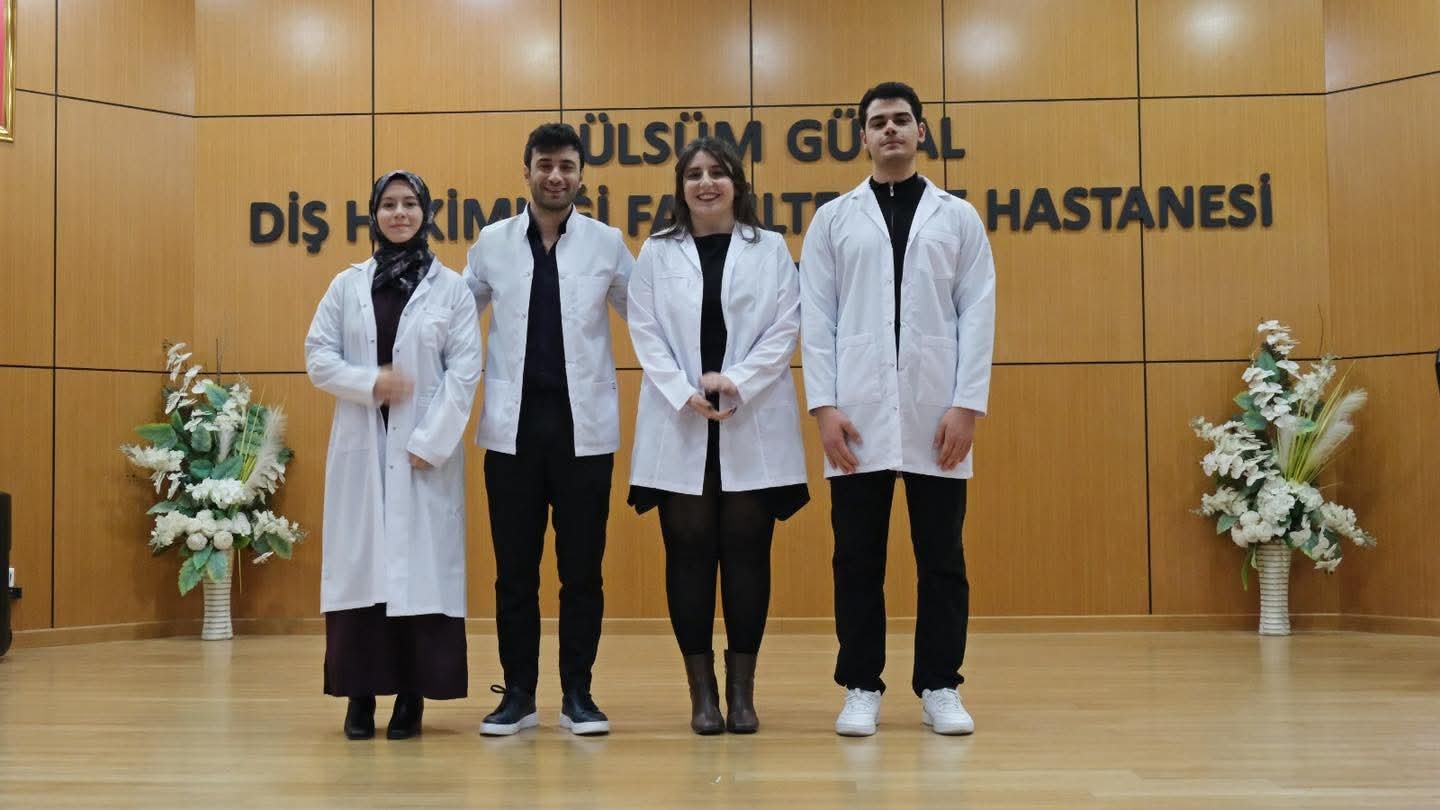 kutahyada-dis-hekimi-adaylari-beyaz-onluklerini-giydi