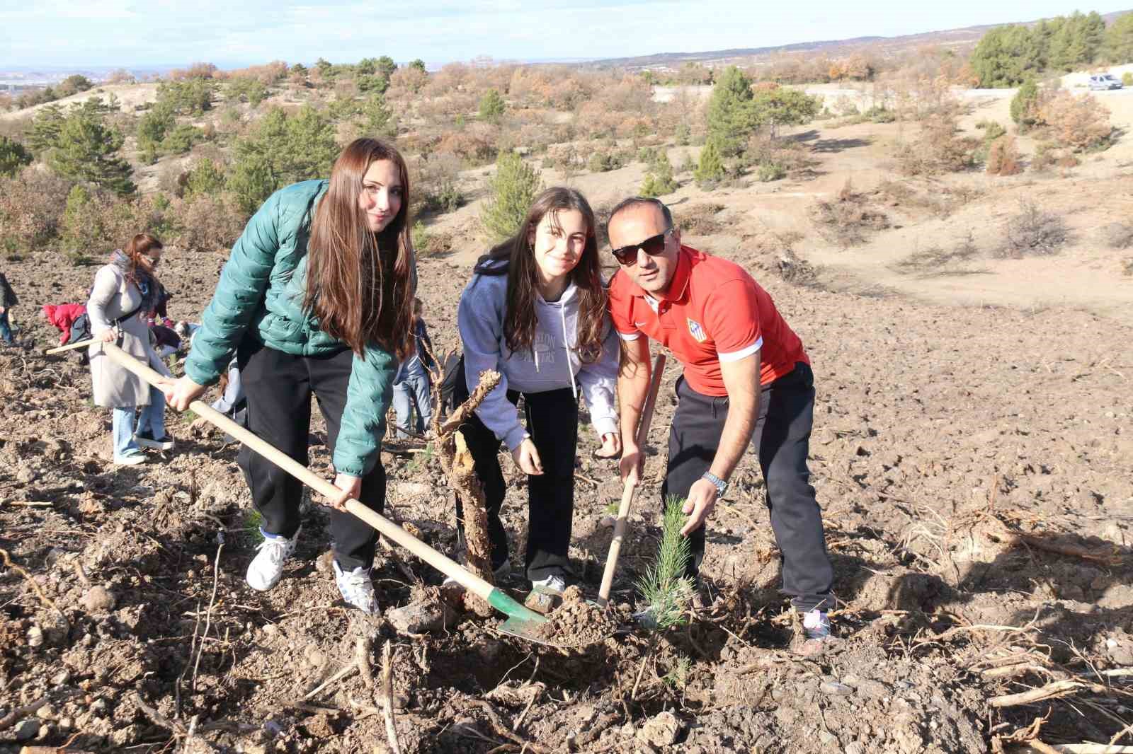 kutahyada-fidan-dikimi-etkinligi-gerceklestirildi
