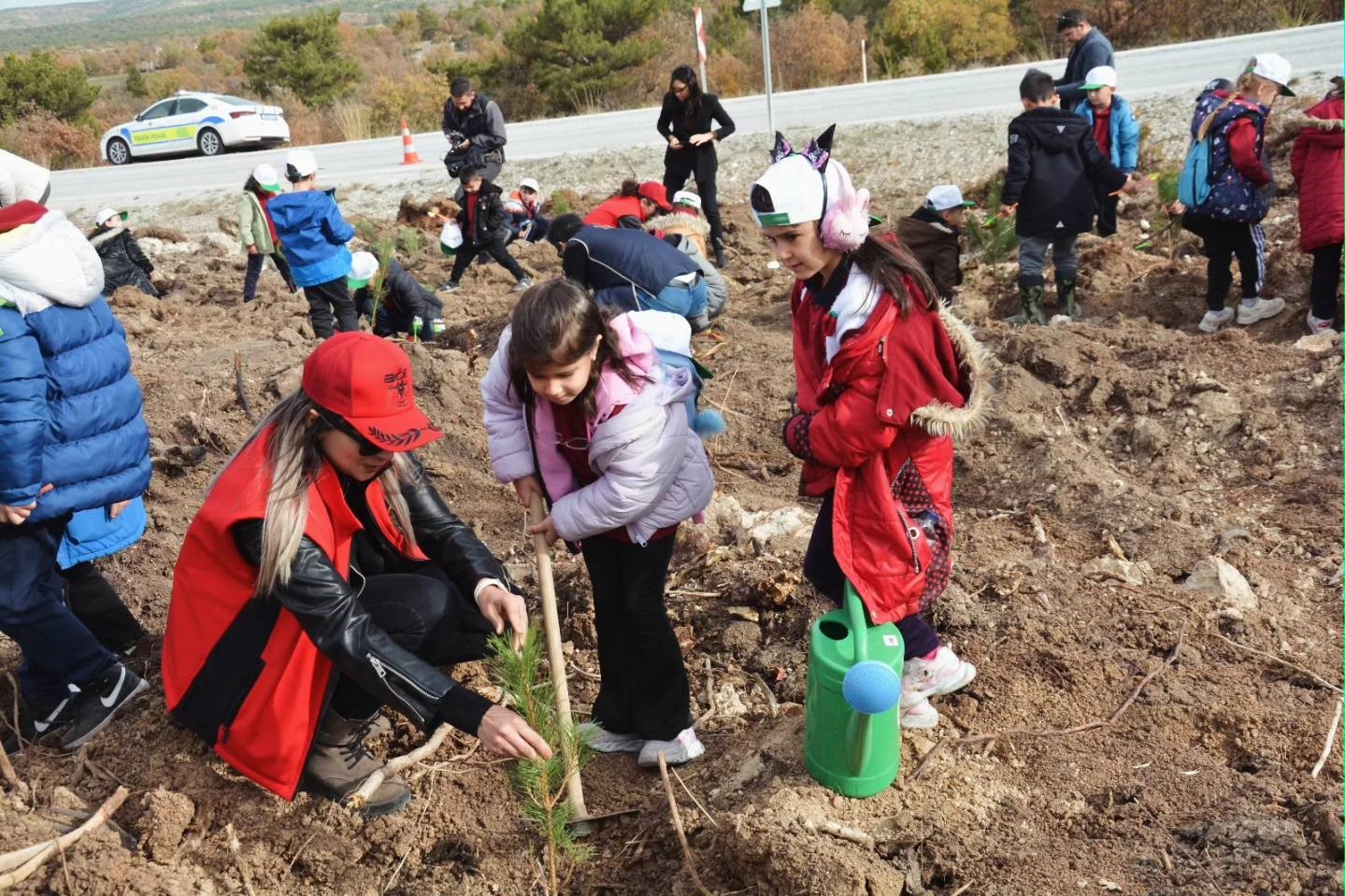 kutahyada-sehitler-icin-350-fidan-toprakla-bulustu