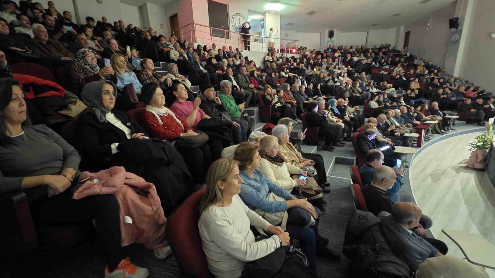 kutahyada-ustaya-selam-ogretmene-saygi-programina-yogun-ilgi