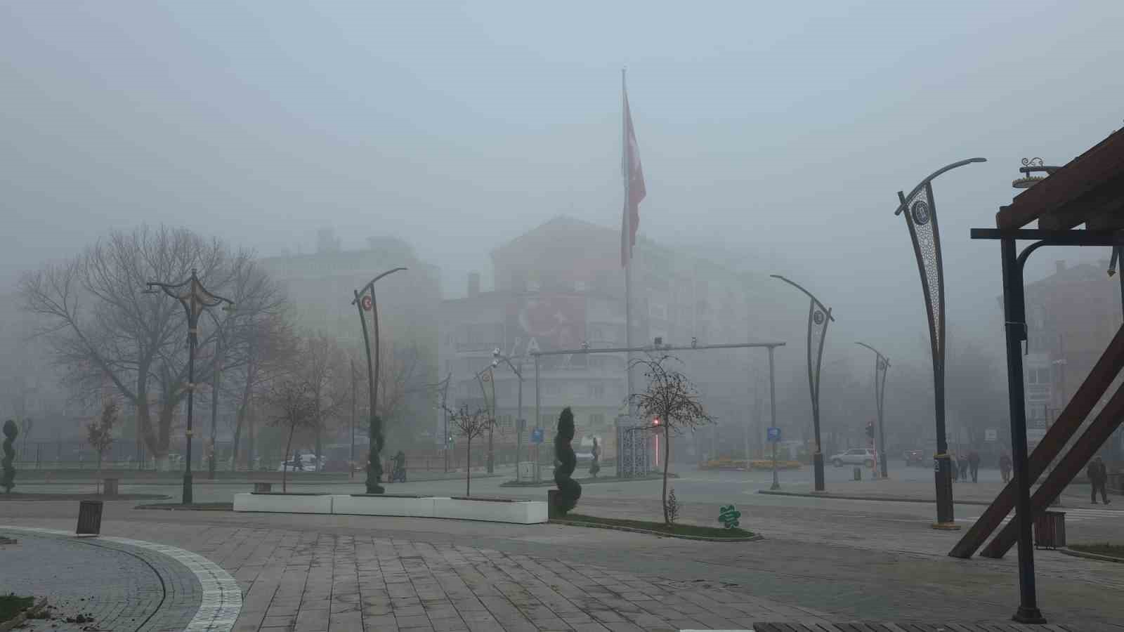 kutahyada-yogun-sis-ulasimi-olumsuz-etkiledi