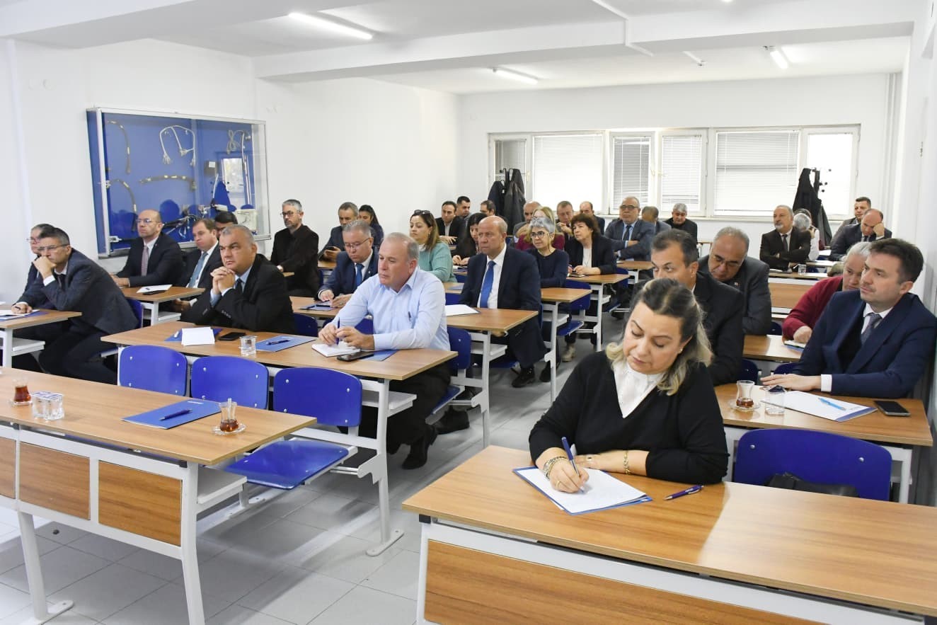 mesleki-egitimde-yeni-adimlar-icin-bir-araya-gelindi