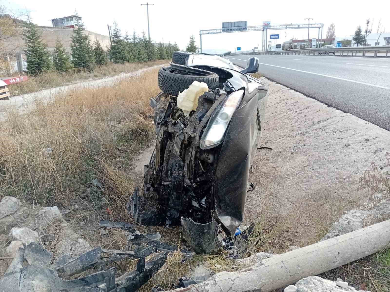 otomobil-yoldan-cikti-1-yarali