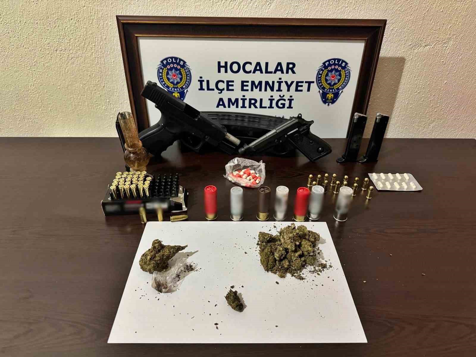 polis-saksilar-da-yetistirilen-kenevir-ele-gecirdi