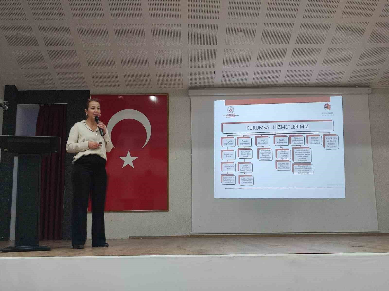 rehber-ogretmenlere-afet-ve-acil-durumlarda-psikososyal-destek-hakkinda-egitim-verildi