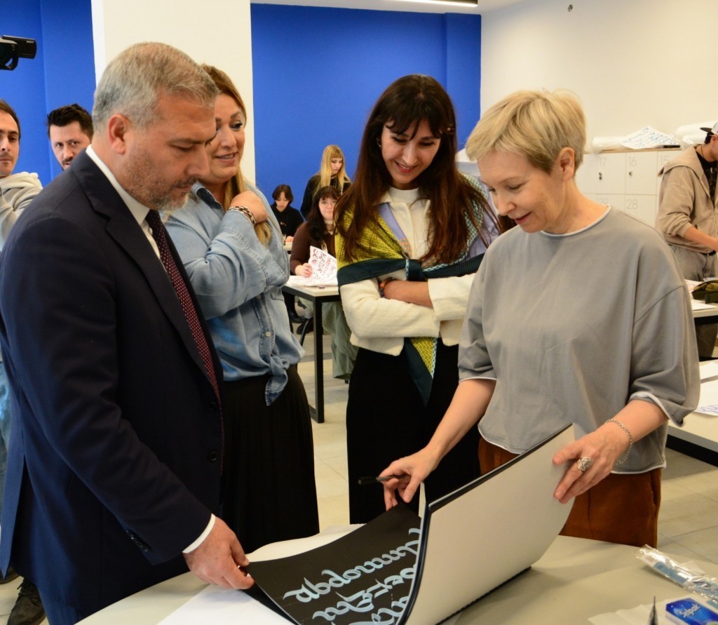 rektor-adiguzel-17-uluslararasi-anadolu-kaligrafi-ve-tipografi-etkinligini-ziyaret-etti