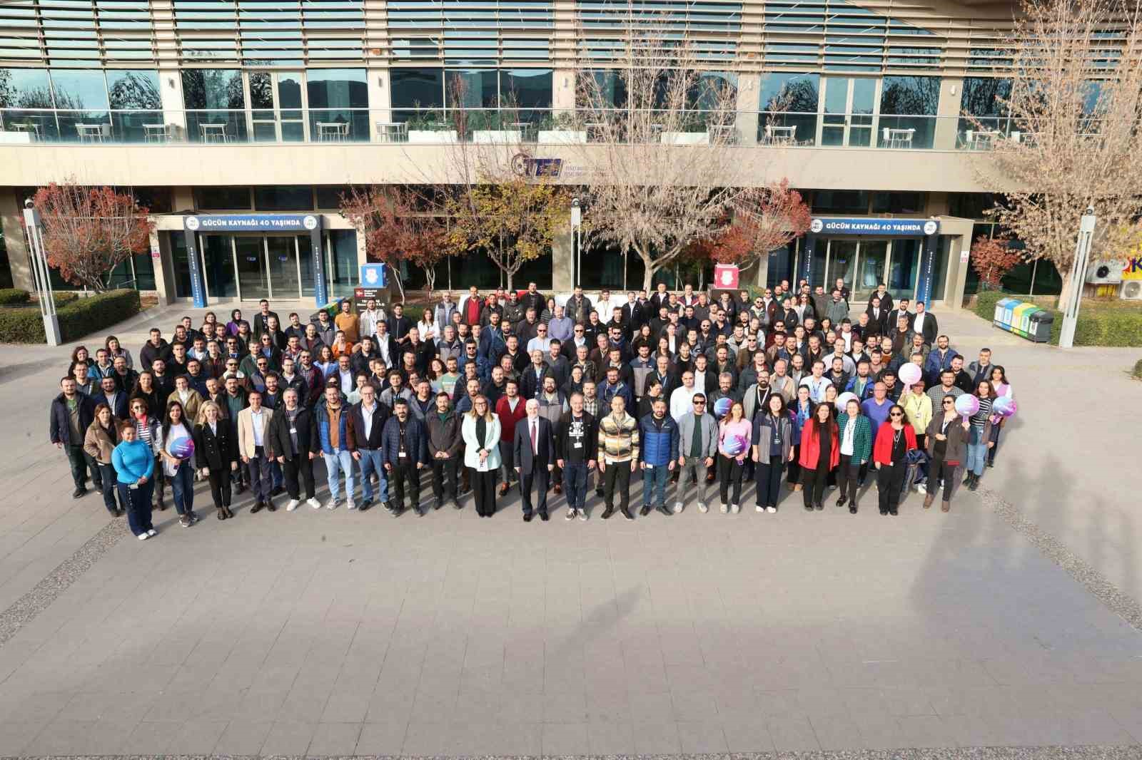 sehrin-en-kidemli-ogretmenini-ziyaret-ettiler