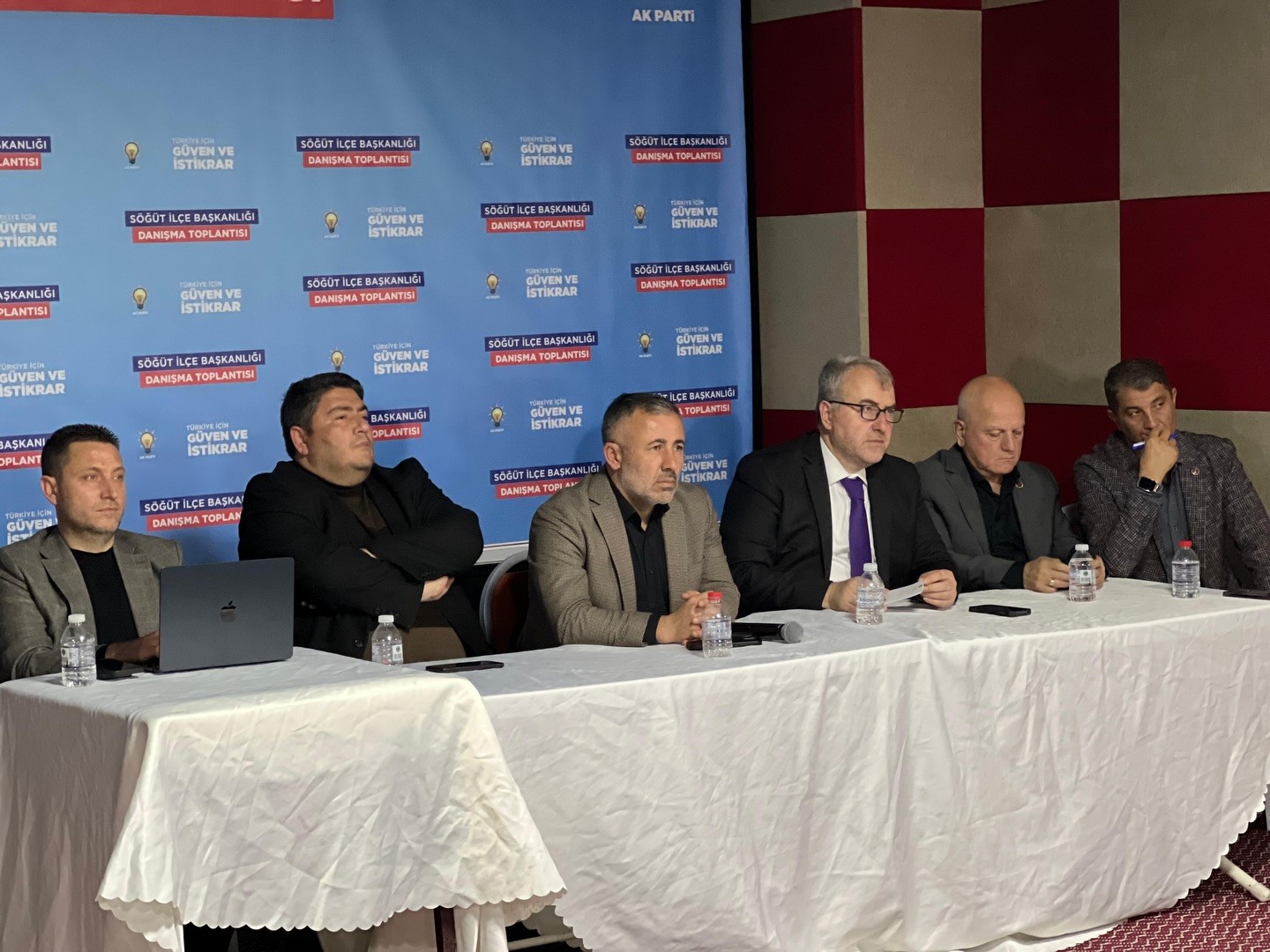 sogutte-ak-parti-ilce-danisma-meclisi-toplantisi-gerceklestirildi