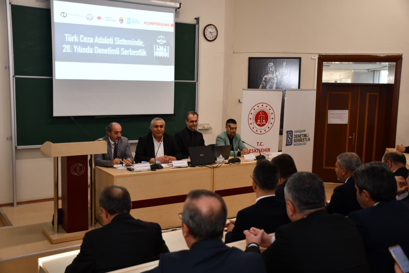 turk-ceza-adalet-sisteminde-20-yilinda-denetimli-serbestlik-konferansi-yapildi