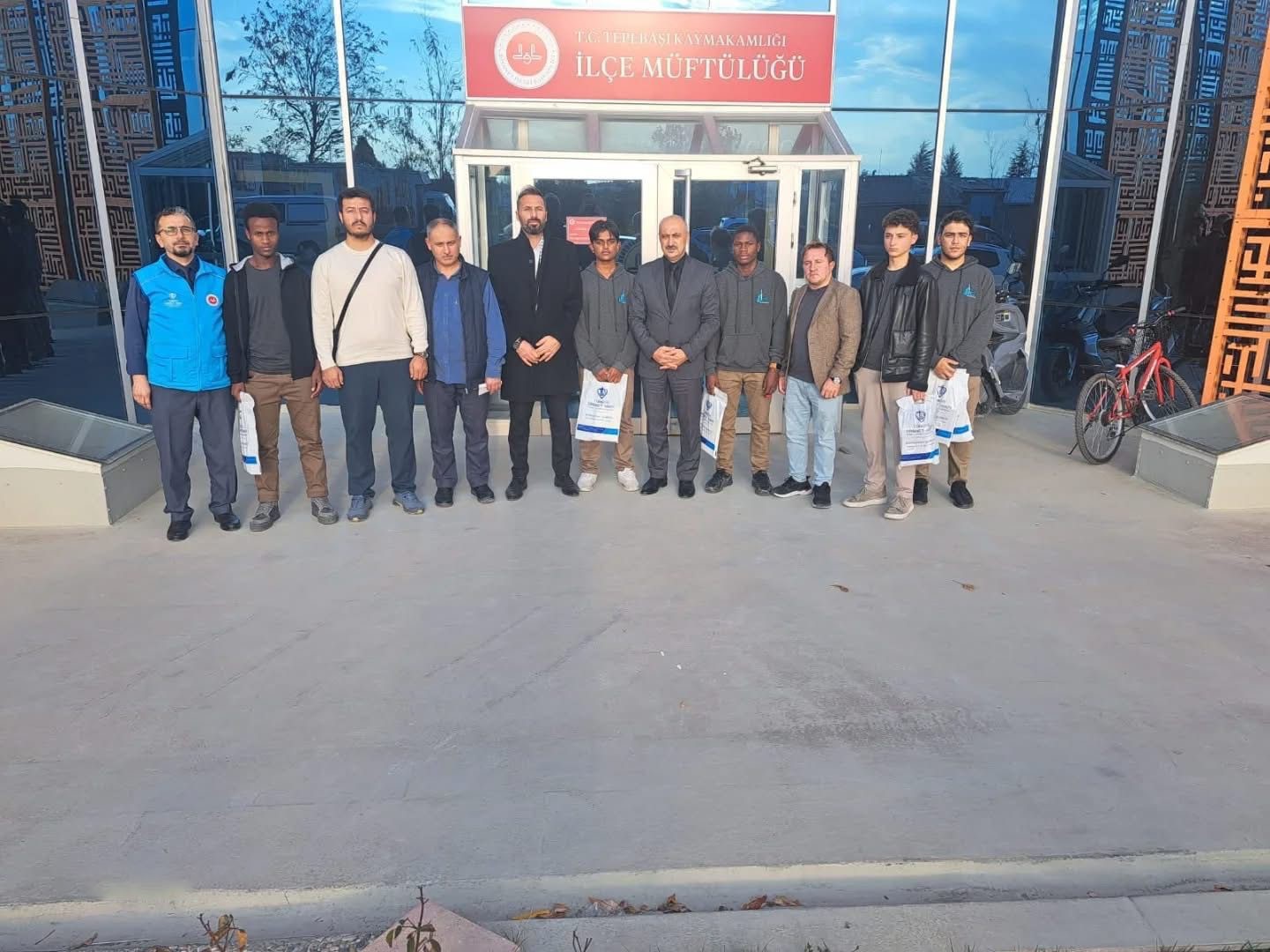 uluslararasi-cevat-ulger-anadolu-imam-hatip-lisesinden-filistin-icin-hayir-panayiri