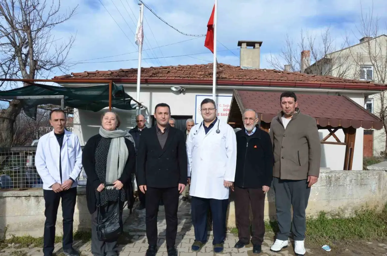 kaymakam-baskapan-gunlucede-kurum-calisanlari-ve-vatandaslarla-bir-araya-geldi