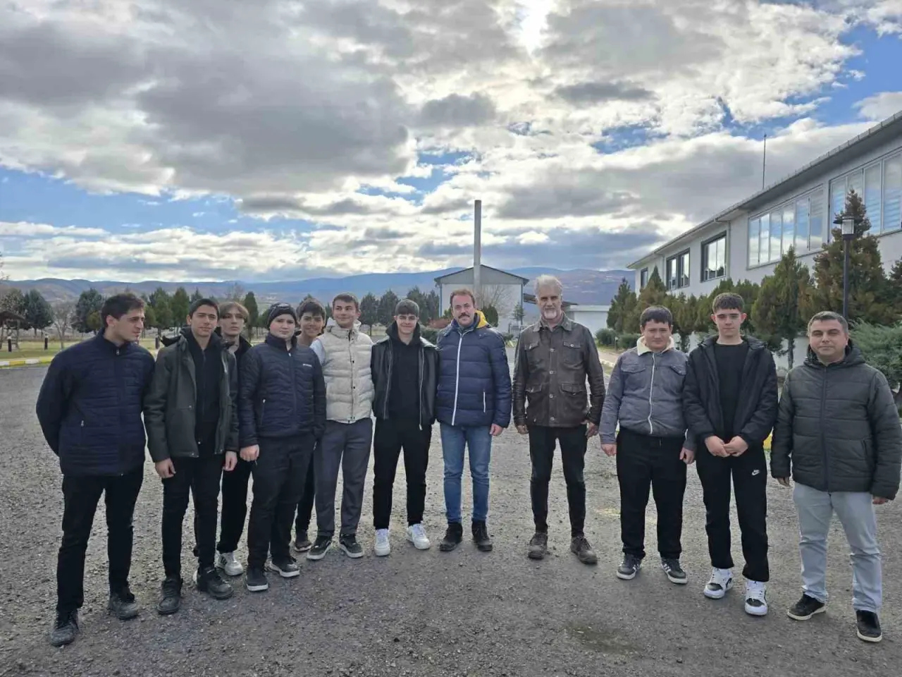 tutum-yatirim-ve-turk-mallari-haftasi-kapsaminda-termik-santrale-teknik-gezi-duzenlendi