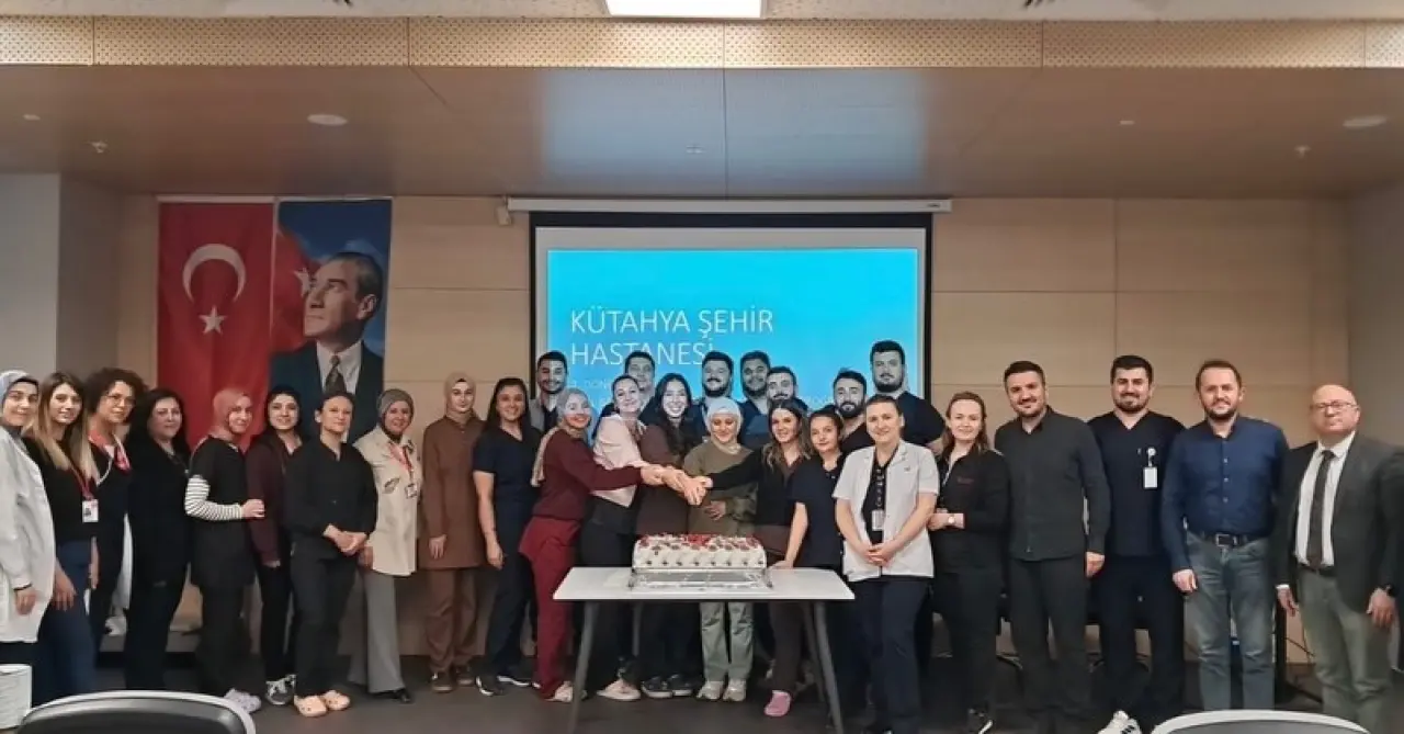 kutahya-sehir-hastanesinde-acil-bakim-hemsireligi-egitimi-tamamlandi