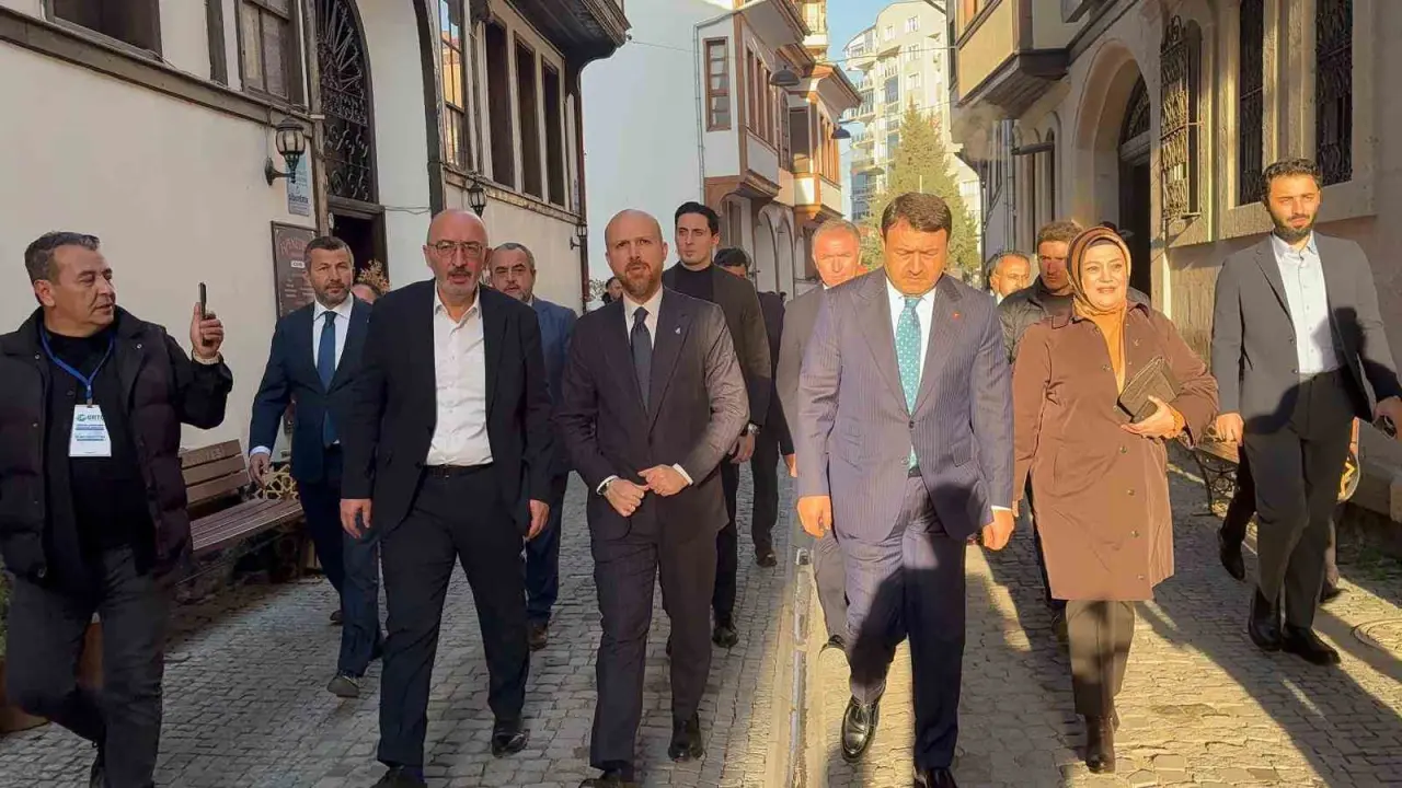 bilal-erdogan-kutahyada-konustu-buyuk-mesafeler-katettik