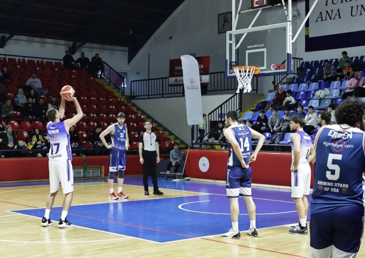 kutahya-belediyespor-basketbol-takimi-zirve-yarisini-surduruyor
