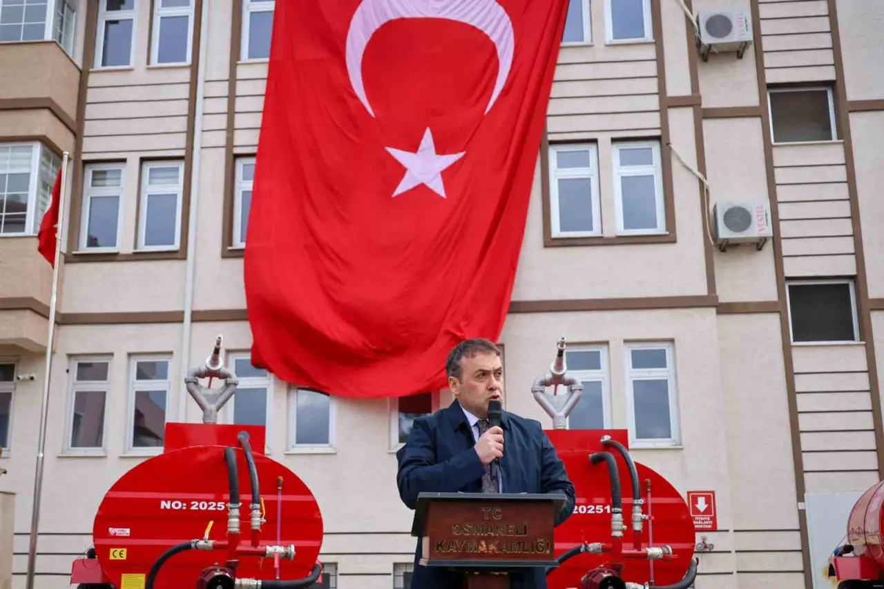 bilecikte-20-yeni-yangin-sondurme-tankeri-koylere-teslim-edildi