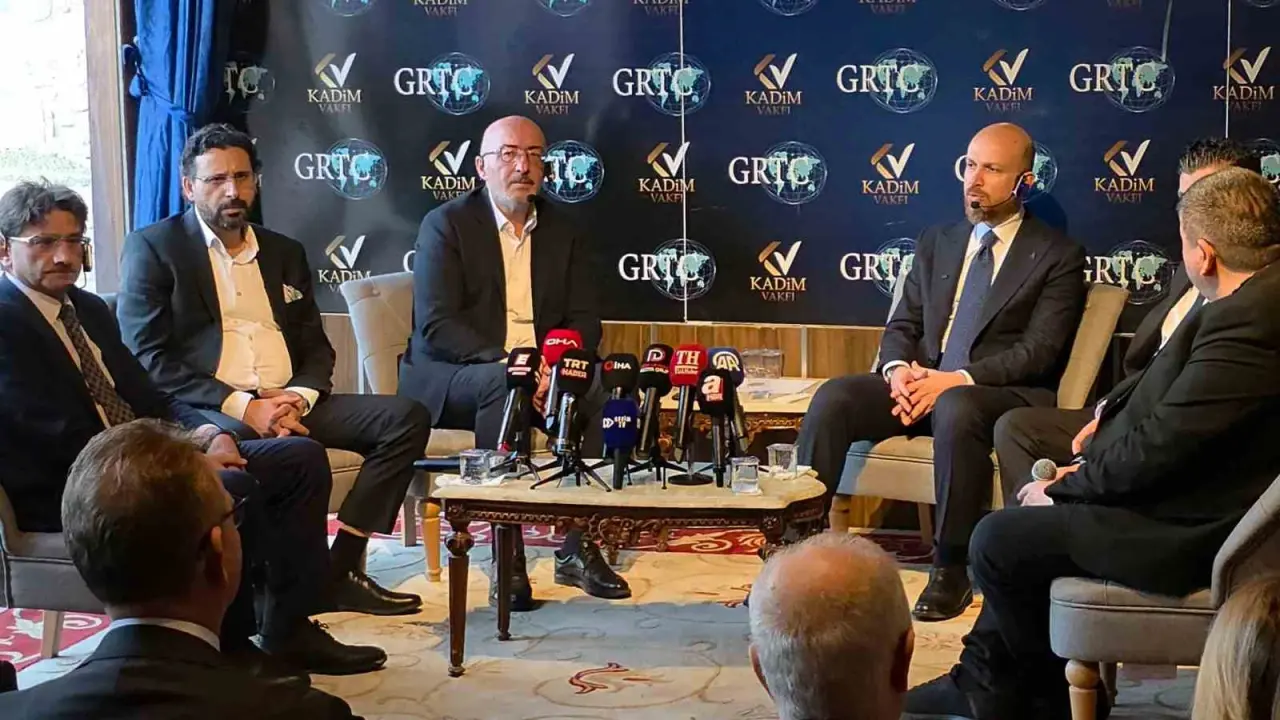 bilal-erdogan-kutahyada-konustu-buyuk-mesafeler-katettik