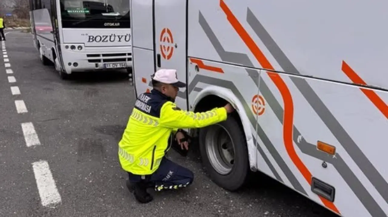 jandarmadan-ticari-araclara-kis-lastigi-denetimi