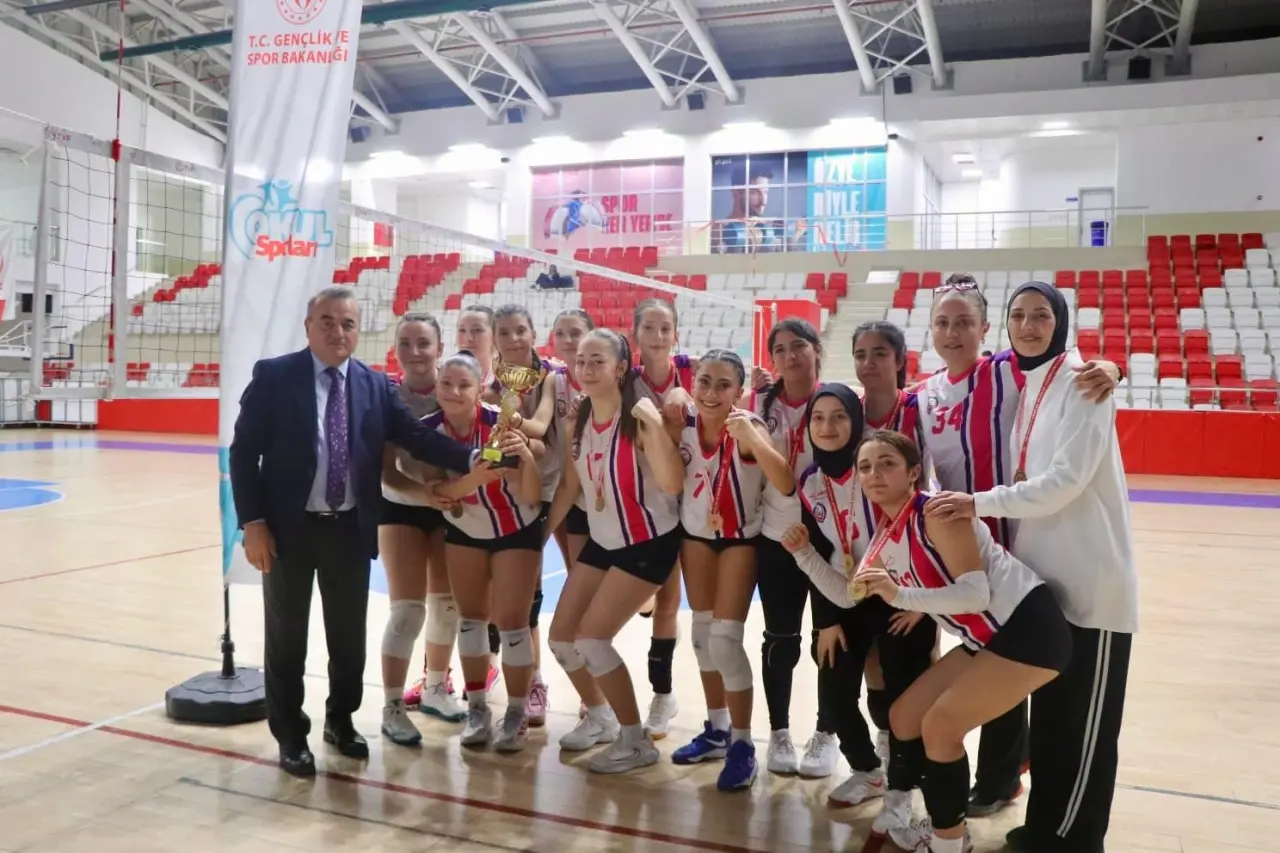 bilecikte-okul-sporlari-ve-geleneksel-cocuk-oyunlari-finalleri-tamamlandi