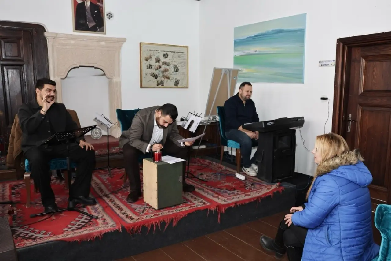 kutahyada-turk-halk-muzigi-yetenek-sinavi-duzenlendi