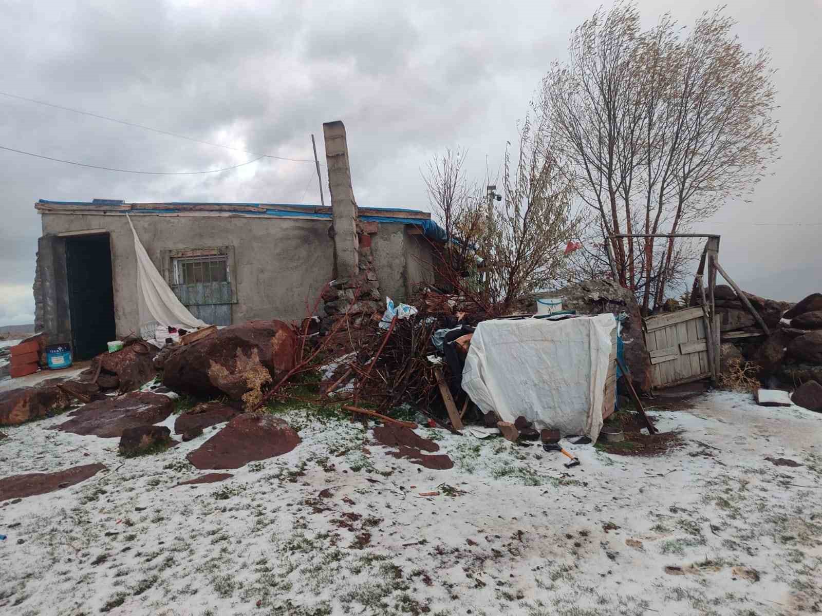 afyonkarahisarin-1300-rakimli-yaylasina-mevsimin-ilk-kari-dustu