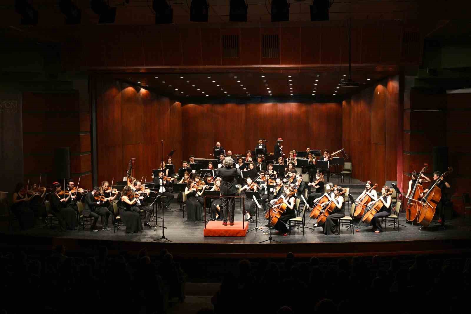 anadolu-universitesi-senfoni-orkestrasindan-yeni-yil-konseri