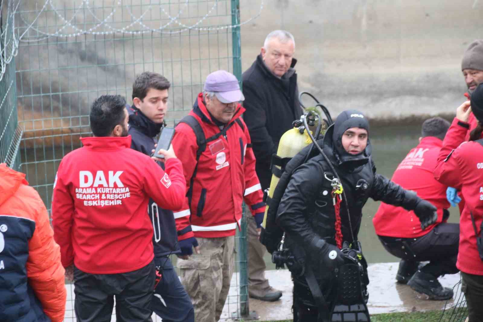 ankaradan-gelen-kurbaga-adamlar-da-kayip-ogretmenin-arama-calismasina-katildi