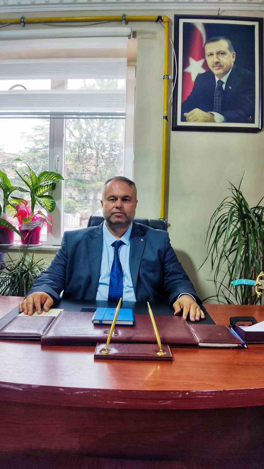 baskan-onurden-chpli-cifteler-belediyesine-kandil-elestirisi