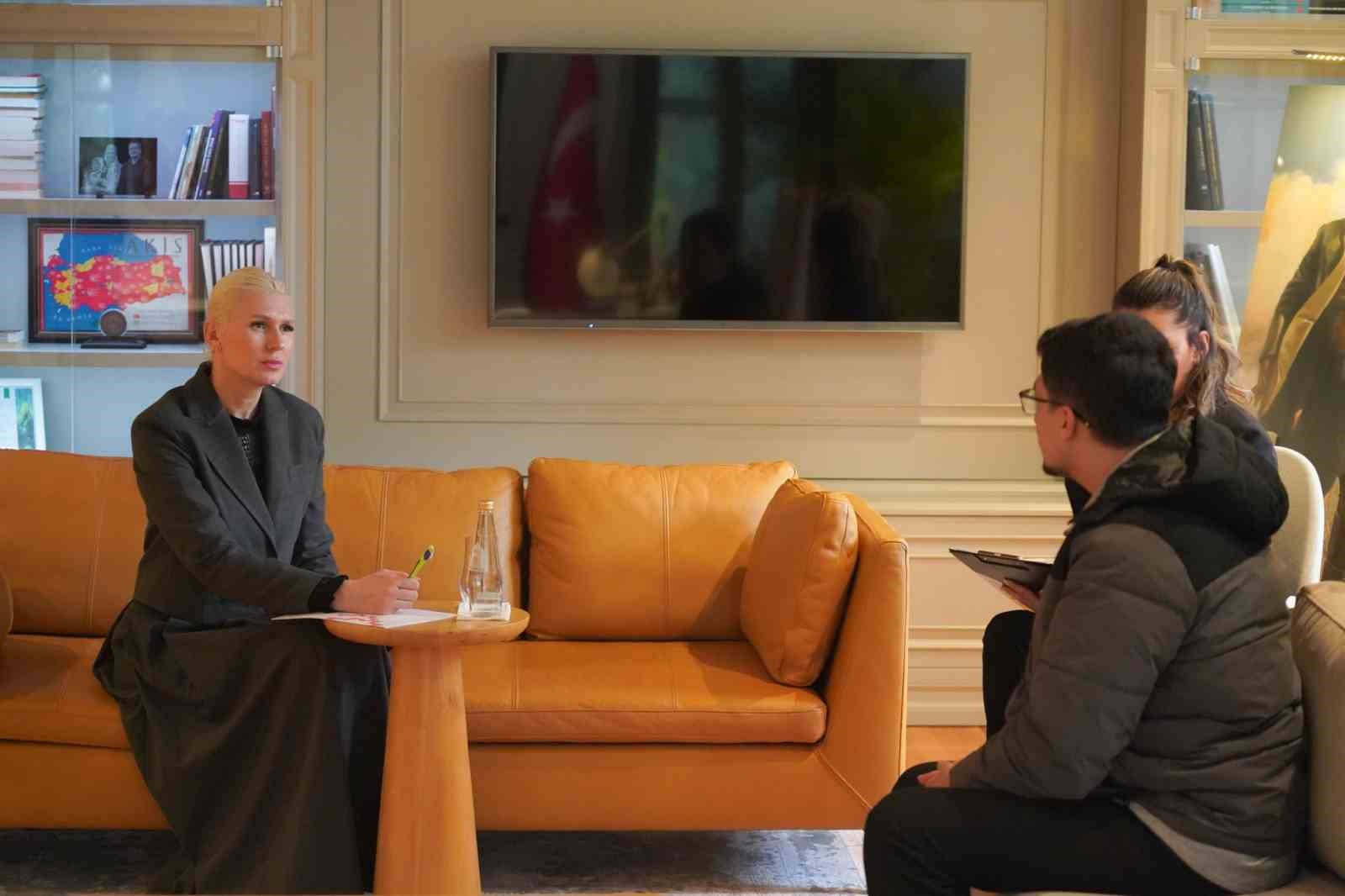 baskan-subasindan-halk-gunu-mesaisi