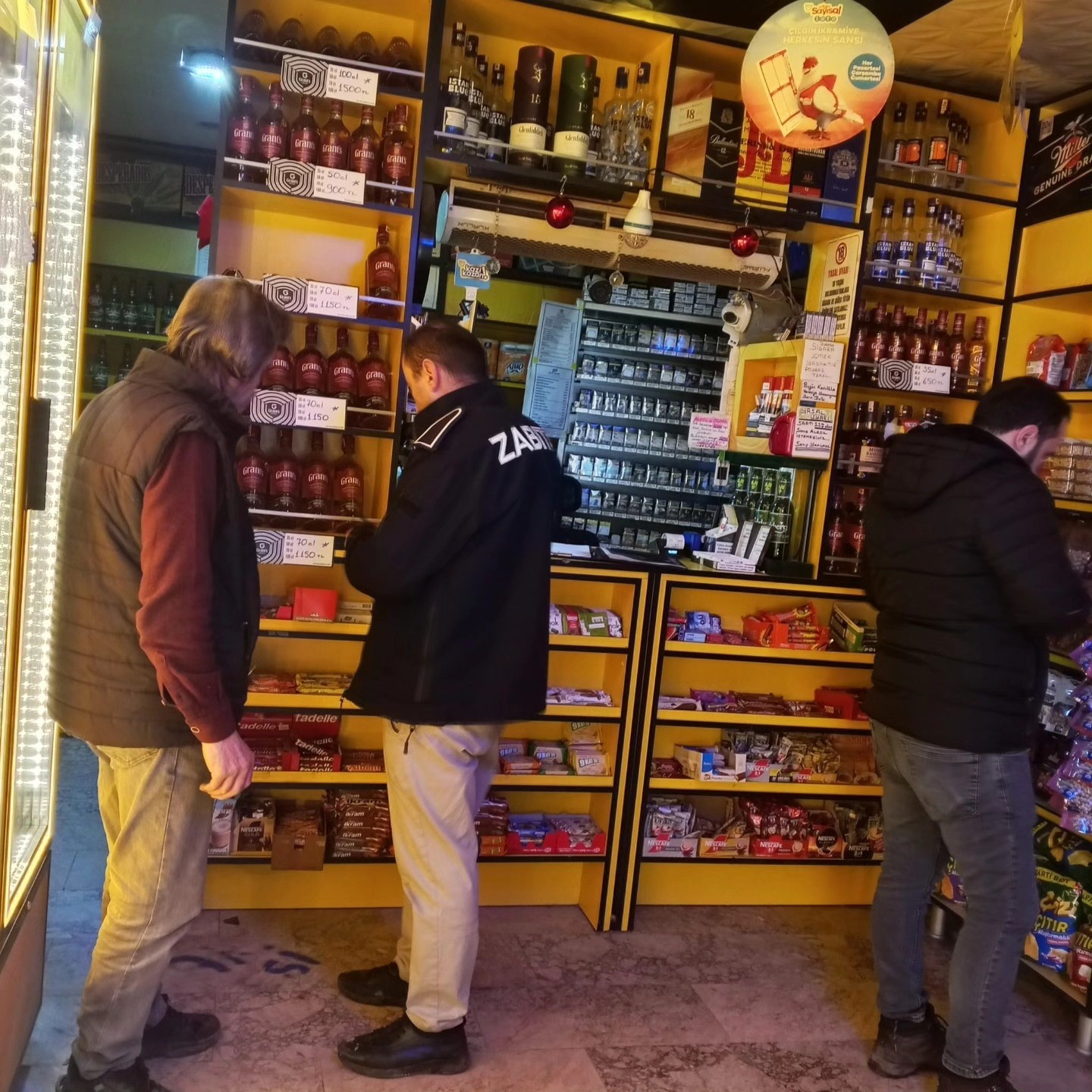 bayirkoyde-yilbasi-oncesi-gida-ve-esnaf-denetimleri-gerceklestirildi