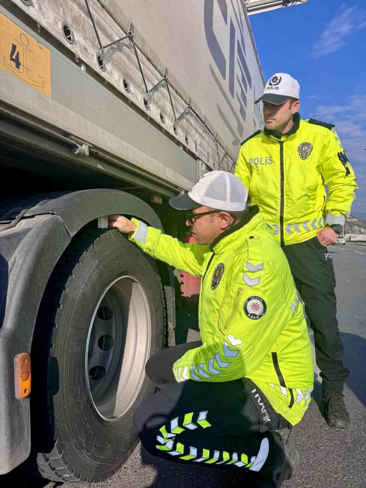 bilecik-trafiginde-kis-lastigi-denetimi