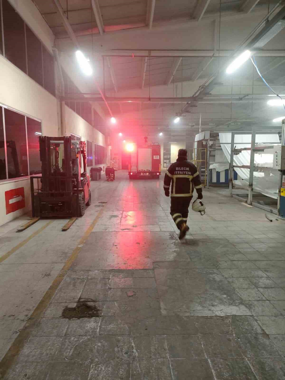 bilecikte-fabrikada-cikan-yanginda-3-isci-hastanelik-oldu