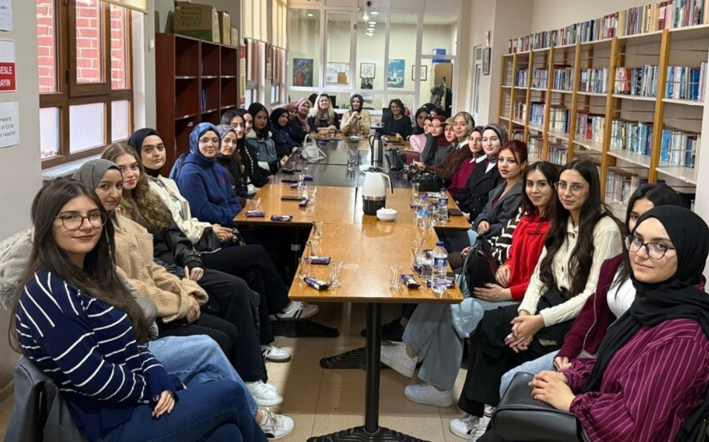 bilgili-ogrencilerle-kariyer-soylesisinde-bir-araya-geldi