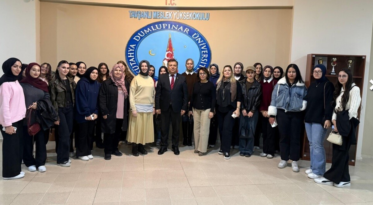 bilgili-ogrencilerle-kariyer-soylesisinde-bir-araya-geldi