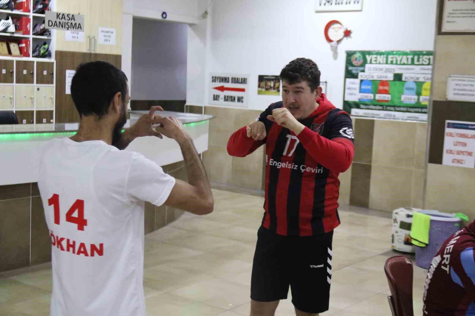 bu-macta-pas-isaret-dili-ile-isteniyor-gol-sesi-cikmiyor