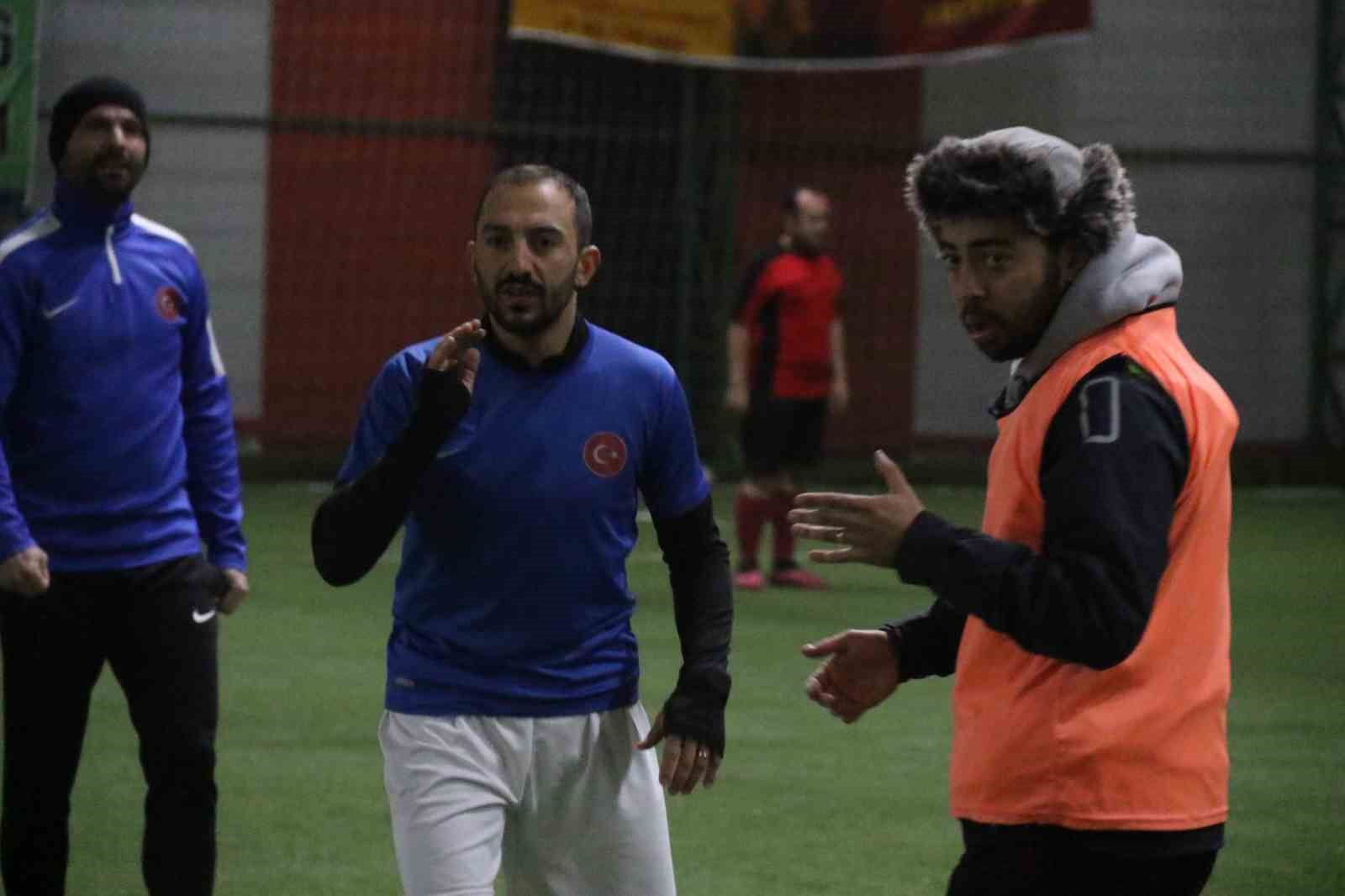 bu-macta-pas-isaret-dili-ile-isteniyor-gol-sesi-cikmiyor