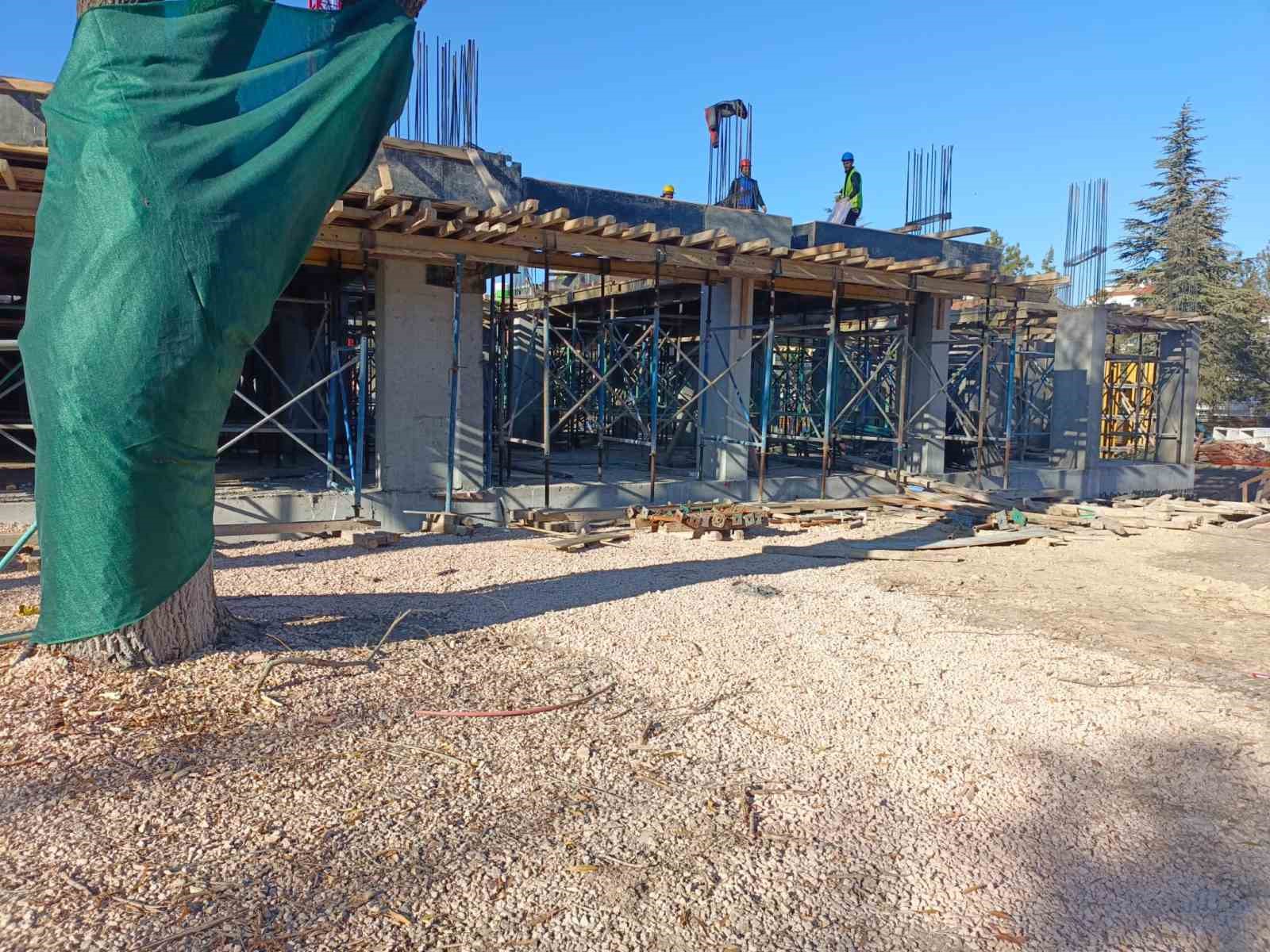 cafer-guven-huzurevi-ile-engelsiz-yasam-merkezinin-insaati-suruyor