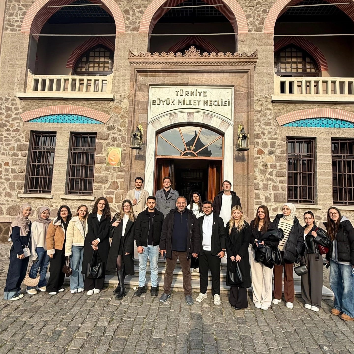 dpu-bilgi-evi-toplulugundan-ankarada-tarih-kultur-ve-bilim-dolu-gezi