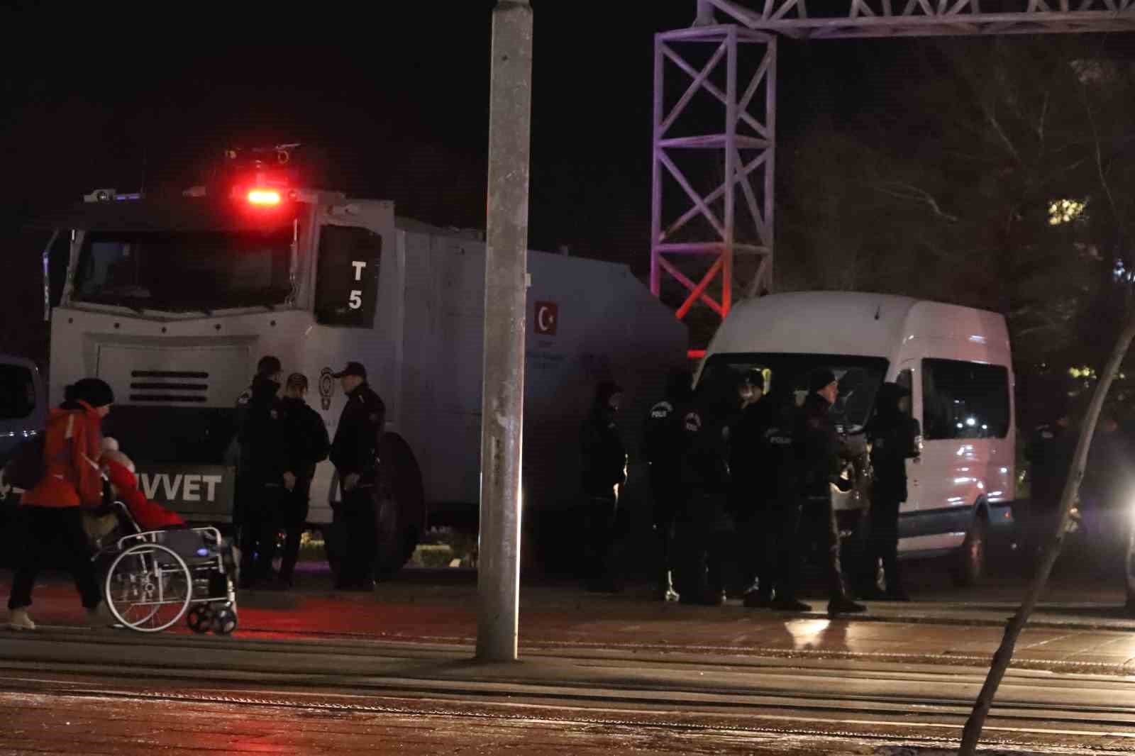 emniyet-gucleri-huzurlu-ve-guvenli-yilbasi-icin-denetimlerini-arttirdi