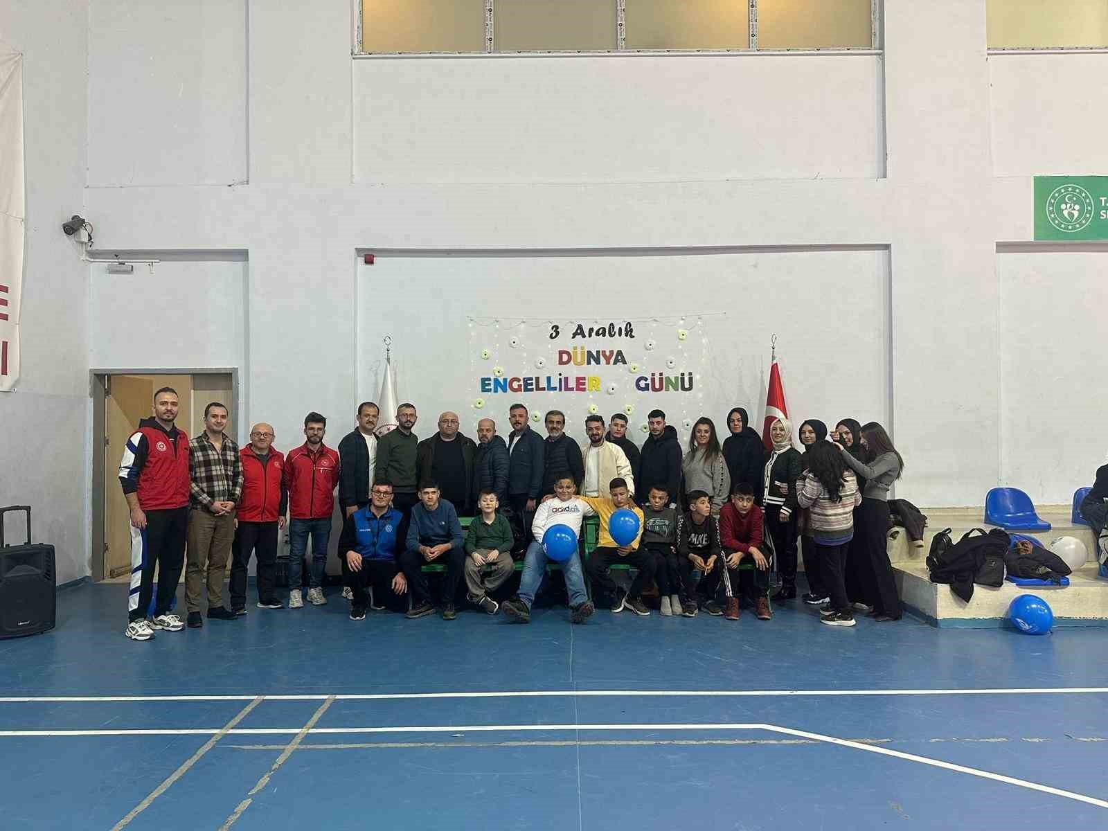 engelli-cocuklarin-yuzleri-guldu