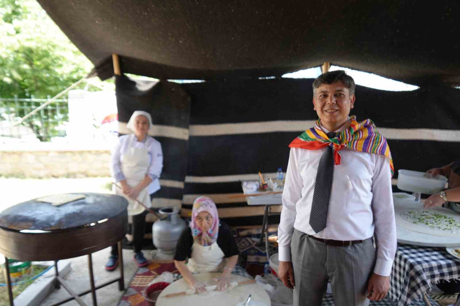 ertugrul-gazinin-ev-sevdigi-yemeklerinde-yogurtlu-gozleme-cografi-isaret-yolunda