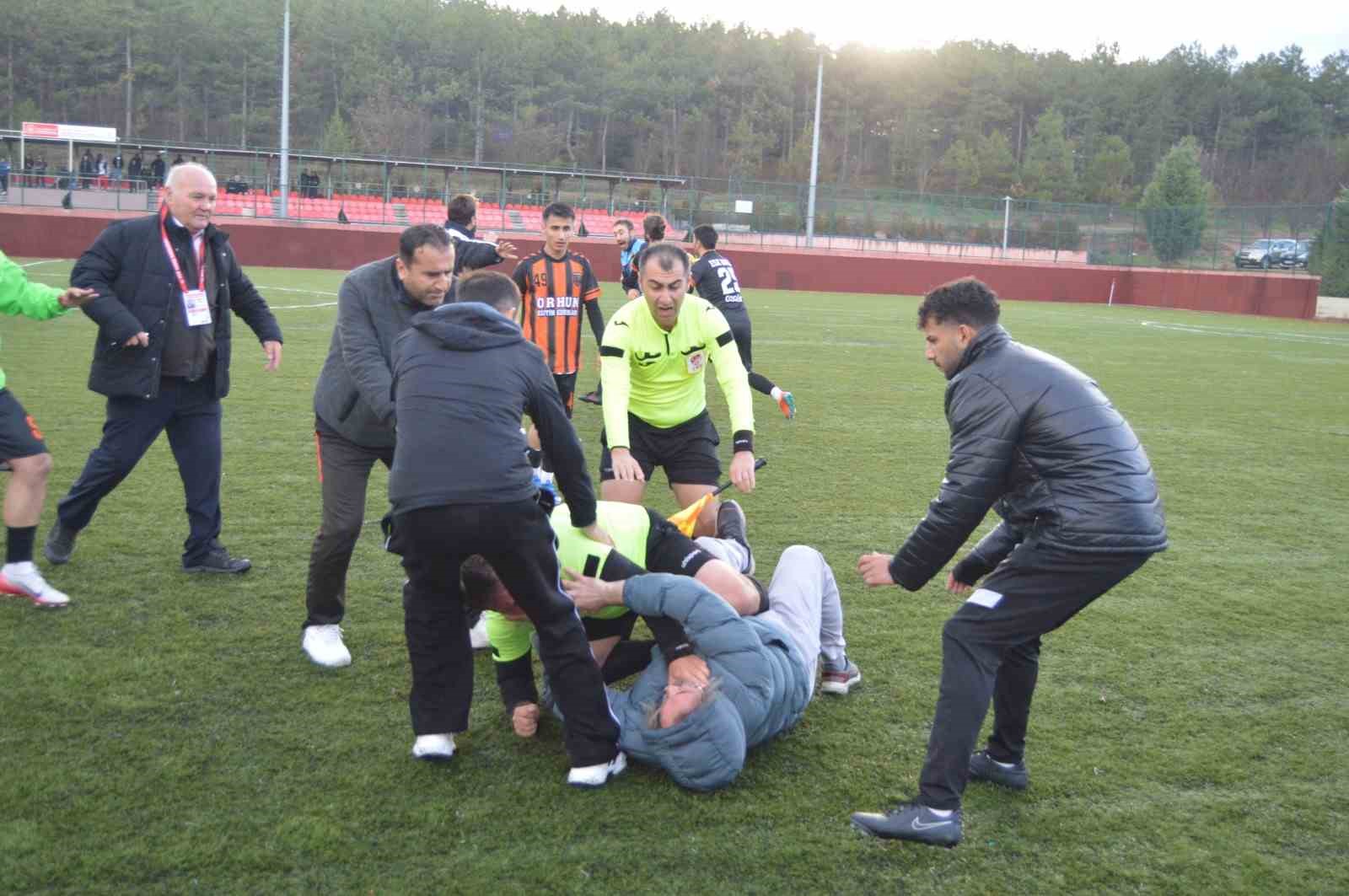 eskisehirde-hakeme-saldiri-kameraya-yansidi