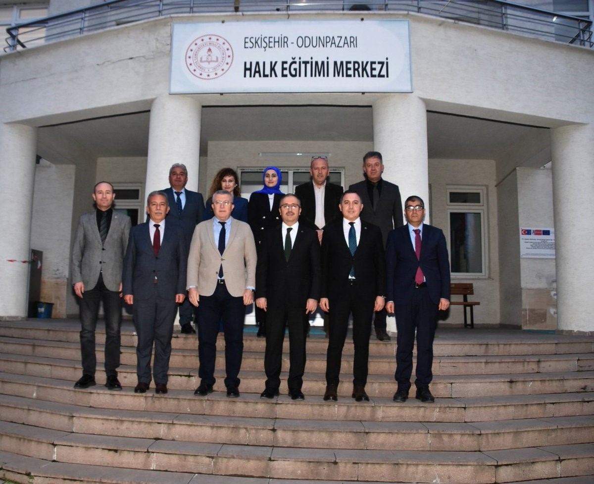 eskisehirde-hayat-boyu-ogrenme-calismalari-yerinde-incelendi