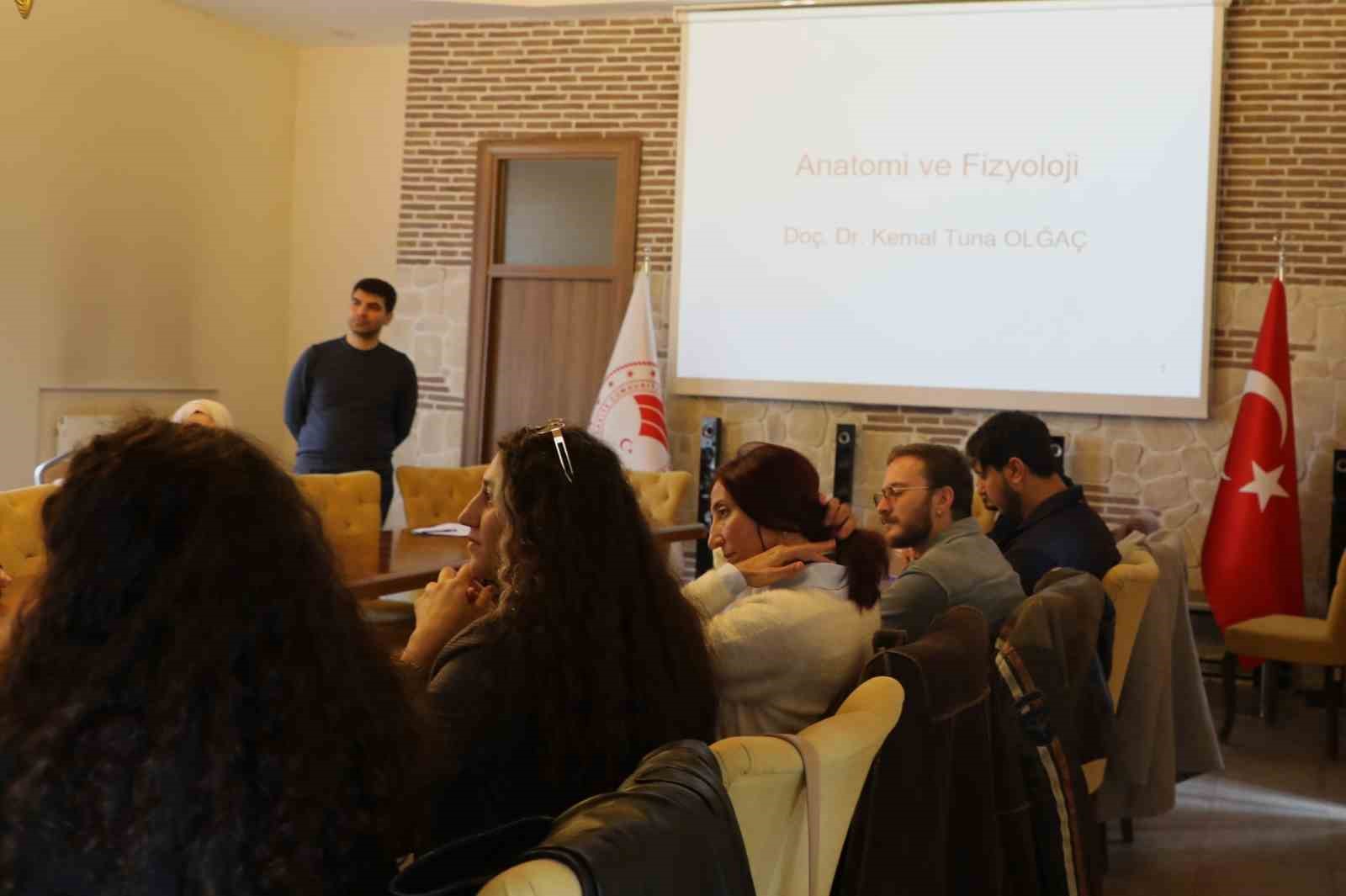 eskisehirde-kisraklarda-suni-tohumlama-egitimi-basariyla-tamamlandi