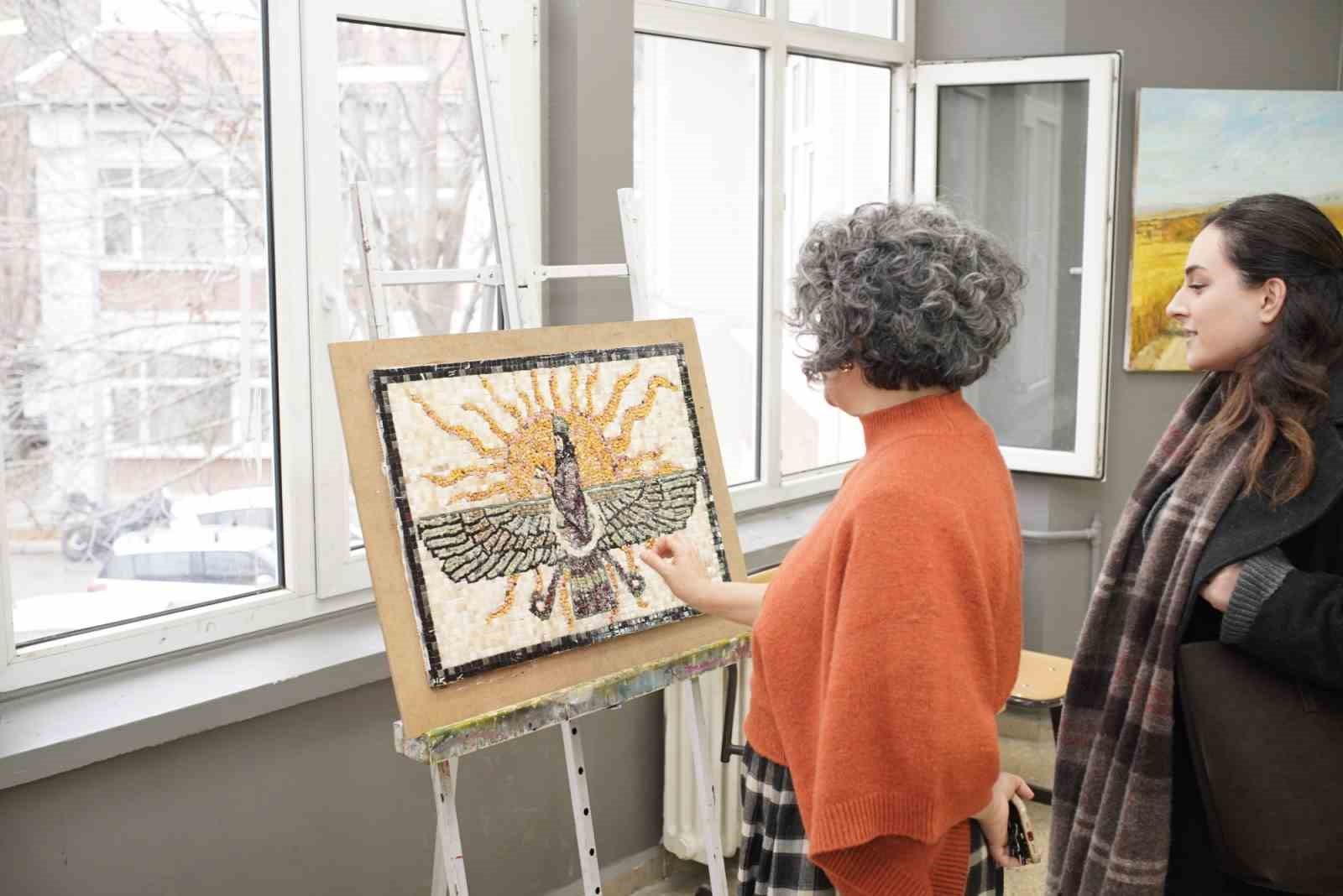 guzel-sanatlar-egitimi-bolumunden-bir-varmis-bir-yokmus-sergisi