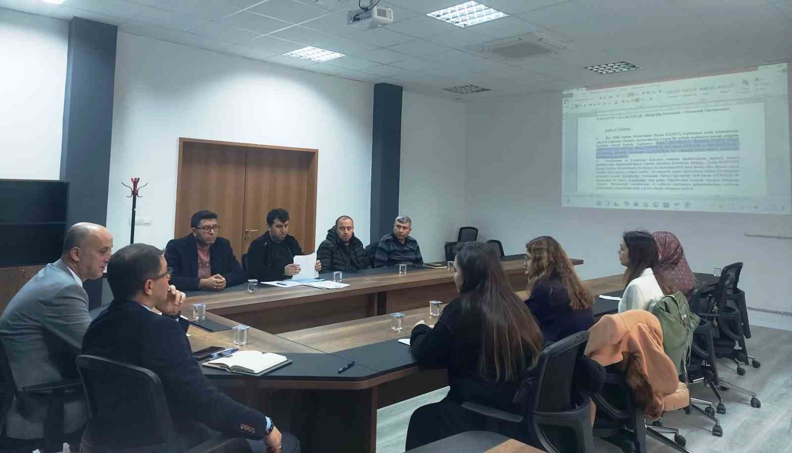 hisarcikta-brans-ogretmenleri-toplantilari-basladi