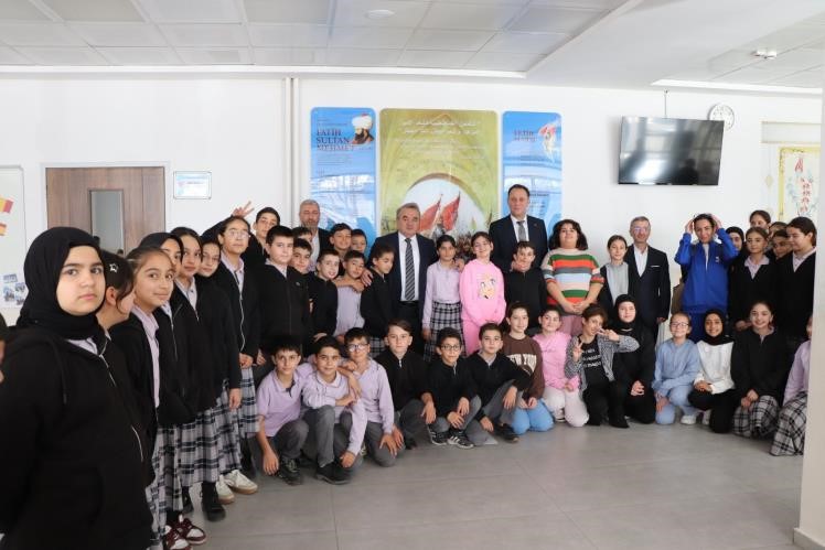 kaymakam-ozturk-okullarda-incelemelerde-bulundu