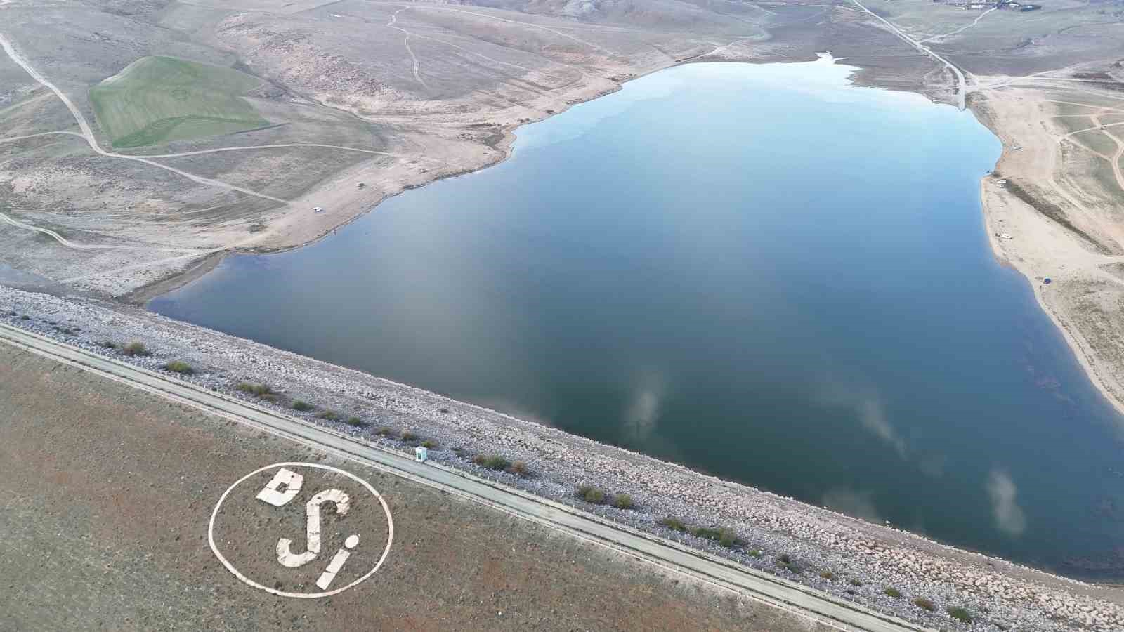 keskin-barajinin-2-yil-sureyle-cekilen-goruntuleri-kurakligi-gozler-onune-serdi