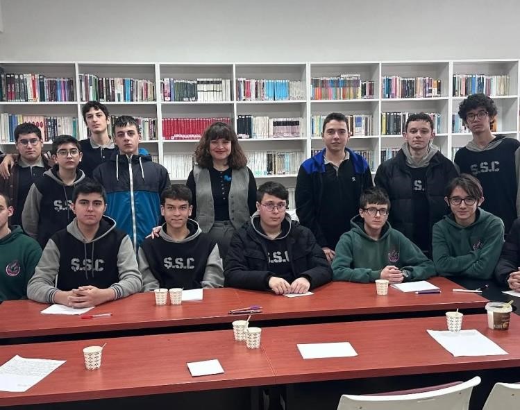 kutahya-sehit-selim-cansiz-aihlde-ogrenci-yazar-bulusmasi